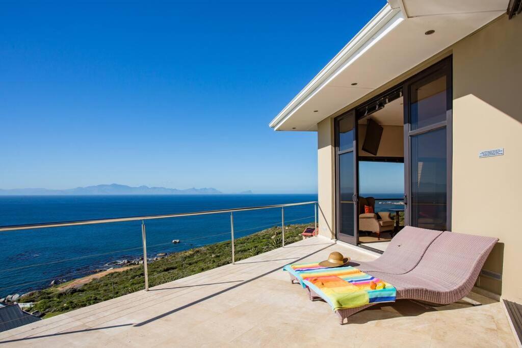 Aqua Terra Boutique Guesthouse Simonʼs Town Buitenkant foto