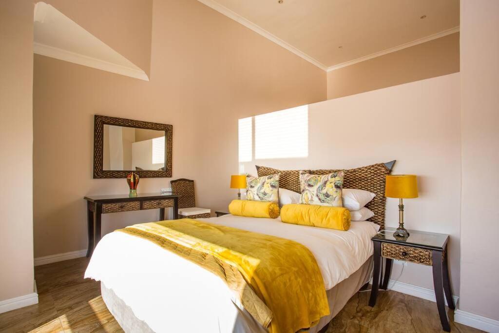 Aqua Terra Boutique Guesthouse Simonʼs Town Buitenkant foto